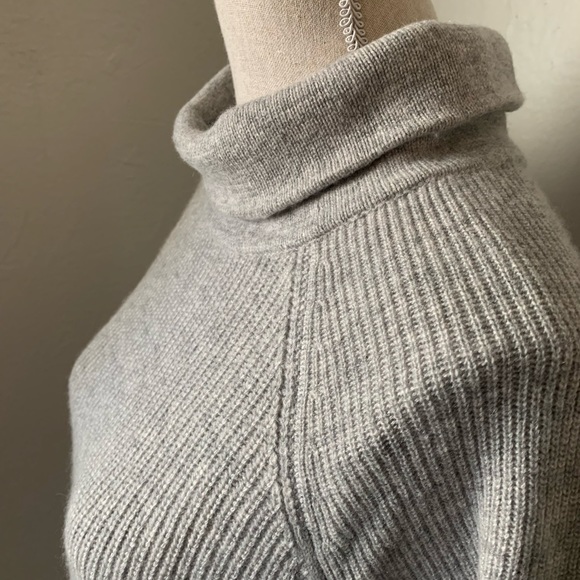 VINCE side zip cowl neck gray sweater size S - Picture 6 of 11